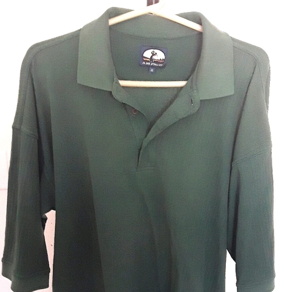 POLO GREEN SHIRT. SIZE XL